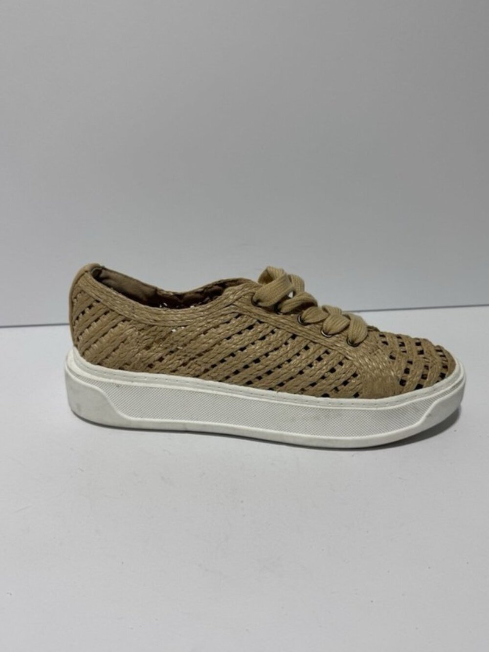 Charles David Womens Reason Sneakers Size 6M